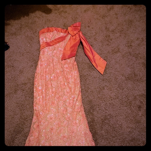Dresses & Skirts - Pink prom/pageant dress